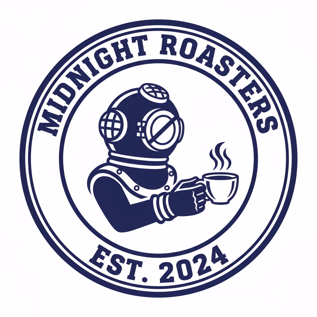 太い線の円形マスコットロゴスタンプをデザインしてください。\nテキスト：上部にカーブした「[MIDNIGHT ROASTERS]」、下部に「[EST.